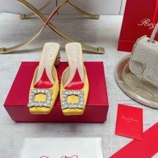 Roger Vivier flat shoes